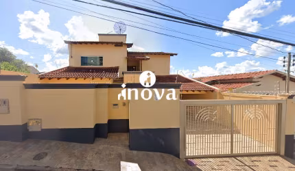 Casa à venda, 5 quartos, 3 suítes, 4 vagas, Maria Helena - Vila - Uberaba/MG