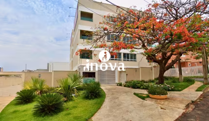 Apartamento à venda, 2 quartos, 1 suíte, 2 vagas, Quinta da Boa Esperança - Uberaba/MG