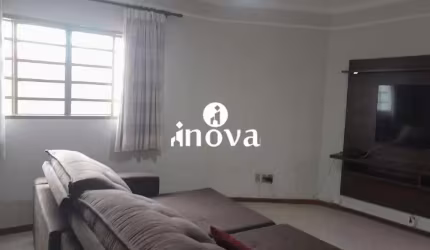 Casa a venda no Bairro Abadia: