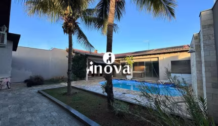 Casa para aluguel, 6 quartos, 3 suítes, 4 vagas, Mirante - Parque - Uberaba/MG