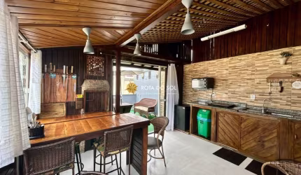 Apartamento à venda 3 quartos duplex com terraço Praia Bombas Bombinhas SC