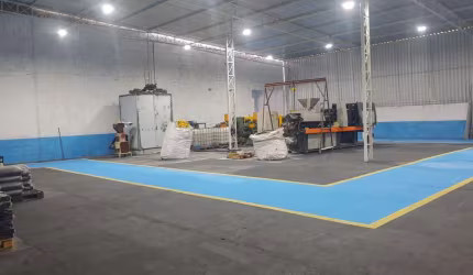'Oportunidade Única! Galpão Comercial de 1.250m² no Parque Industrial Prestes ? Éden'