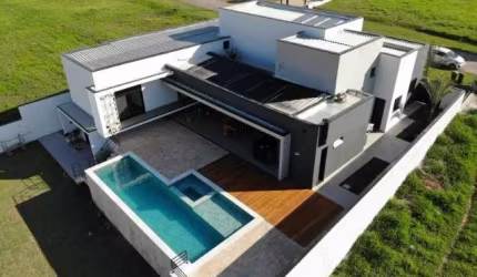 LINDA CASA DE 405M² NO RESIDENCIAL VILLAGE IPANEMA I!!!