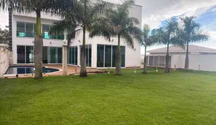 Sobrado alto padrão para venda e locação no condomínio Saint Patrick