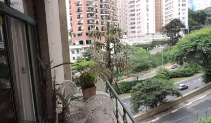 Apartamento com 245 de área pertinho do Masp - SP