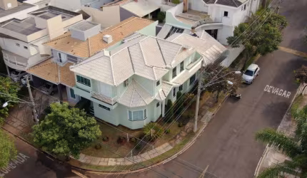 'Exclusiva Residência na Villa Dos Inglezes: Luxo, Conforto e Sofisticação em Cada Detalhe'