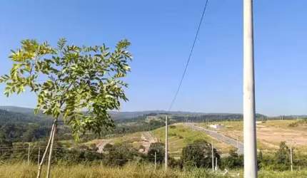 'Oportunidade Única: Terreno de 168m² no Prestigiado Loteamento Residencial Figueira! Entrada de R$38.000,00 mais saldo devedor'