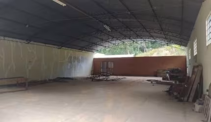 Galpão  de 2200m² com Casa Acoplada Localizada em Mairinque!