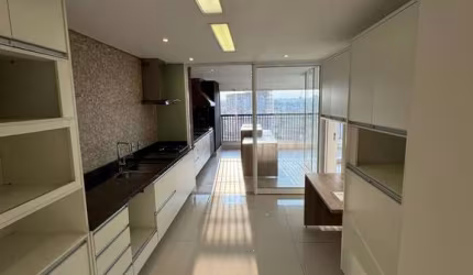 Luxo e Conforto no Edifício Absoluto: Apartamento de 3 Suítes com 6 Vagas