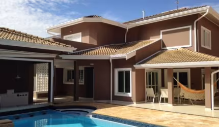 Luxuosa Casa no Condomínio Alphaville 1 Campinas para Locação - 5 Suítes, Piscina, Sauna e Jacuzzi