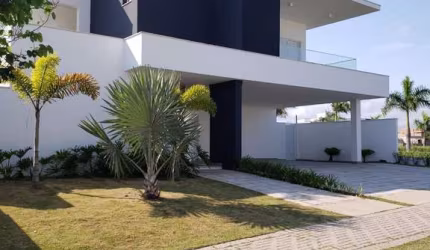 Condomínio Alphaville Nova Esplanada 3 - Sobrado com 5 Suítes e Lazer Completo