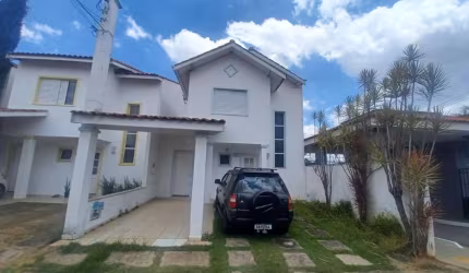 Lindo Sobrado no Villagio Di Lucca com Piscina e Ar Condicionado