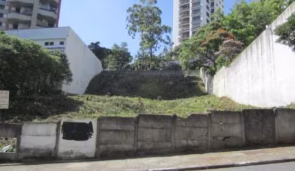 Terreno à venda na Vila Suzana