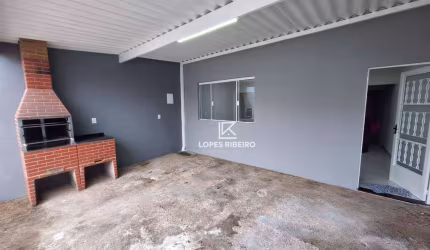 Linda casa estilo edícula, recém  reformada, localizada no Pq. Nova Carioba