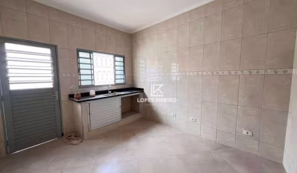 Casa com 2 dormitórios para alugar, 90 m² por R$ 2.000,00/mês - Vila Breda - Santa Bárbara D'Oeste/SP