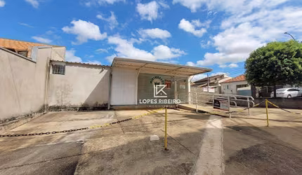 Terreno de esquina com 338m² à venda, loja de 40 m² com estacionamento e 2 banheiros  por R$ 580.000 - Vila Frezzarim - Americana/SP