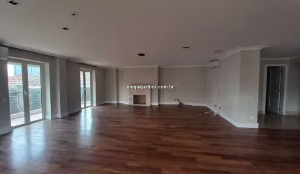 Jardim Paulista: 4 Suítes | 6 Vagas | 385 m² úteis