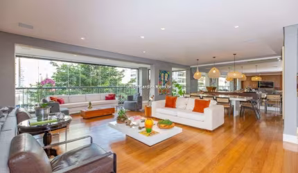 Vila Nova Conceição: 4 Dorm | 3 Suítes | 4 Vagas | 311 m² úteis
