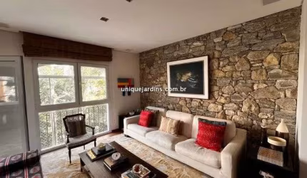 Jardim Europa: 3 Suítes | 2 Vagas | 230 m² úteis