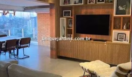 Vila Madalena: 3 Suítes | 2 Vagas | 121 m² úteis