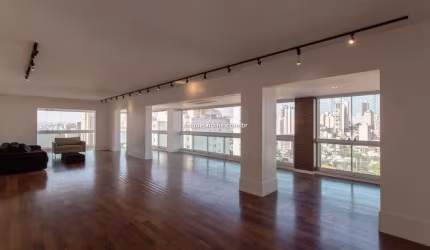 Perdizes: 3 Suítes | 4 Vagas | 282 m² úteis
