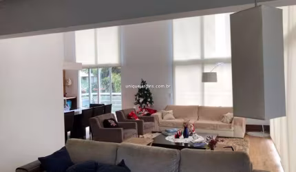 Moema: 4 Dorm | 3 Suítes | 5 Vagas | 302 m² úteis