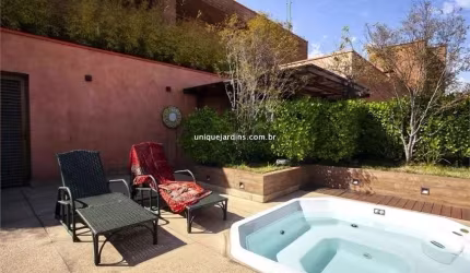 Jardim América: 4 Suítes | 7 Vagas | 679 m² úteis