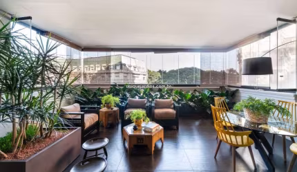 Jardim Europa: 3 Suítes | 6 Vagas | 456 m² úteis