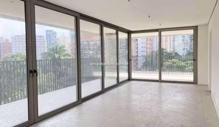 Itaim Bibi: 3 Suítes | 4 Vagas | 231 m² úteis