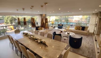 Moema: 3 Suítes | 3 Vagas | 221 m² úteis