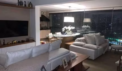 Vila Olímpia: 4 Dorm | 3 Suítes | 3 Vagas | 135 m² úteis