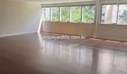 Itaim Bibi: 4 Dorm | 2 Suítes | 2 Vagas | 210 m² úteis