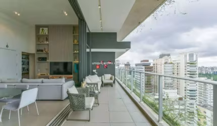 Pinheiros: 3 Suítes | 3 Vagas | 175 m² úteis