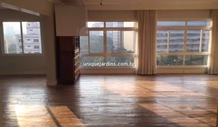 Jardim América: 2 Dorm | 1 Suíte | 2 Vagas | 180 m² úteis