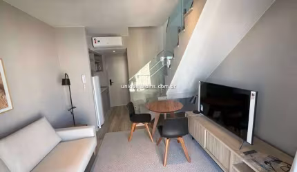 Cobertura Duplex Mobiliada no Jardim América | 1 Dorm | 1 Vaga | 46 m² úteis