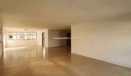 Bela Vista: 3 Dorm | 1 Suíte | 3 Vagas | 256 m² úteis