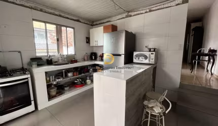 Casa com 3 quartos à venda na Rua Alagoas, 105, Fazendinha, Santana de Parnaíba por R$ 600.000