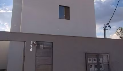Casa com 2 Quartos à venda, 130 m² por R$ 373.000 - Novo Centro - Santa Luzia/MG