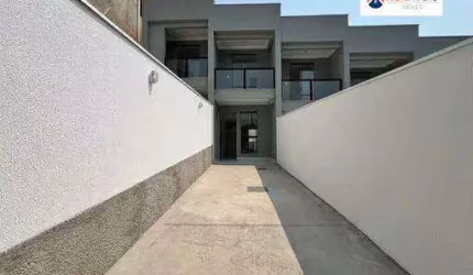 Casa geminada com entrada independente com 2 quartos à venda, 66 m² por R$ 399.000 - Jardim Guanabara - Belo Horizonte/MG