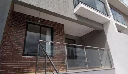 Casa de Alto Padrão à Venda no Bairro Cabral | 170m² | R$ 1.075.000