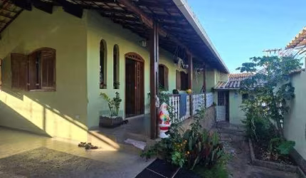 Casa com entrada independente com 03 quartos sendo 01 com suite no valor de 750.000 bairro Sinimbu