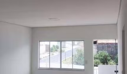 Vendo casa geminada com 03 quartos com 110²m construídos no valor de 350.000,00 no bairro Gávea.