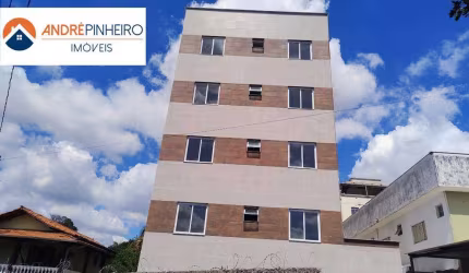 Excelente apartamento 2 quartos com área privativa em ótima localização no Bairro Serrano