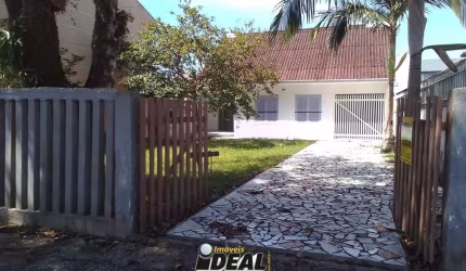 Casa em Praia de Leste à 200 metros do mar