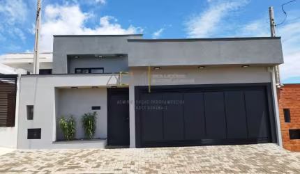 Casa belíssima no Residencial Ouro Verde em Botucatu-SP