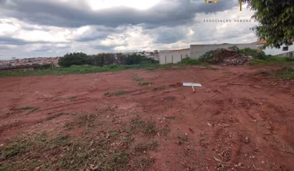 Terreno á venda no Jardim Cambuí com 375 m² em Botucatu-SP
