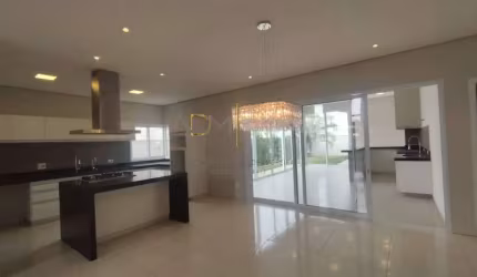 Casa belíssima á venda, no Condomínio Spazio Verde em Botucatu-SP