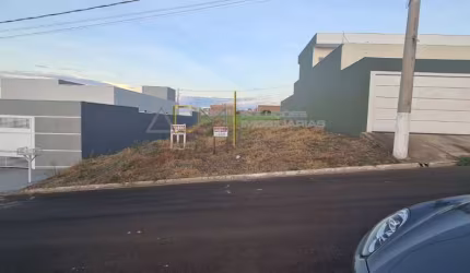 Terreno á venda no Villas Paraíso em Botucatu-SP