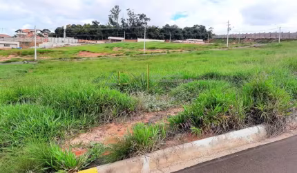 Terreno a Venda no Condomínio Fechado Royal Garden em Botucatu-SP