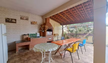 Casa á venda, com 3287m² de área total no Centro da cidade de Botucatu-SP